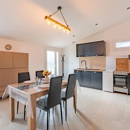 Holiday home Maison Marquet
